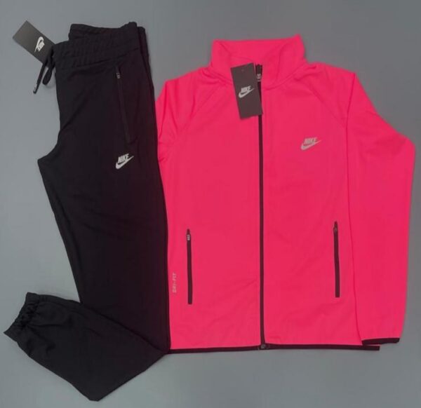 Ensemble Survêtement Femme – Style Décontracté & Confort Moderne