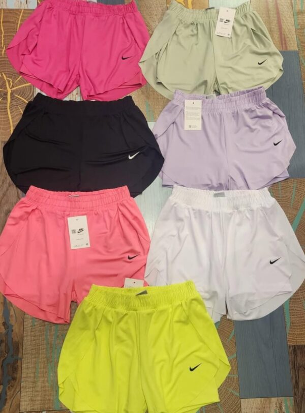 Mini Short Femme – Coupe Sexy et Confort au Quotidien – Image 2