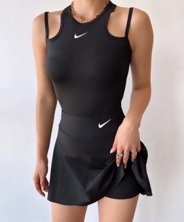 Robe de Sport Femme – Mini Coupe Ajustée Style Athlétique – Image 2
