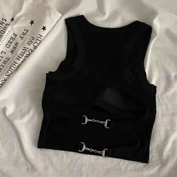 Crop Top Femme avec Détails Métalliques – Style Audacieux – Image 5