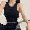 Crop Top Femme avec Détails Métalliques – Style Audacieux – Image 4