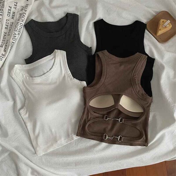 Crop Top Femme avec Détails Métalliques – Style Audacieux – Image 6