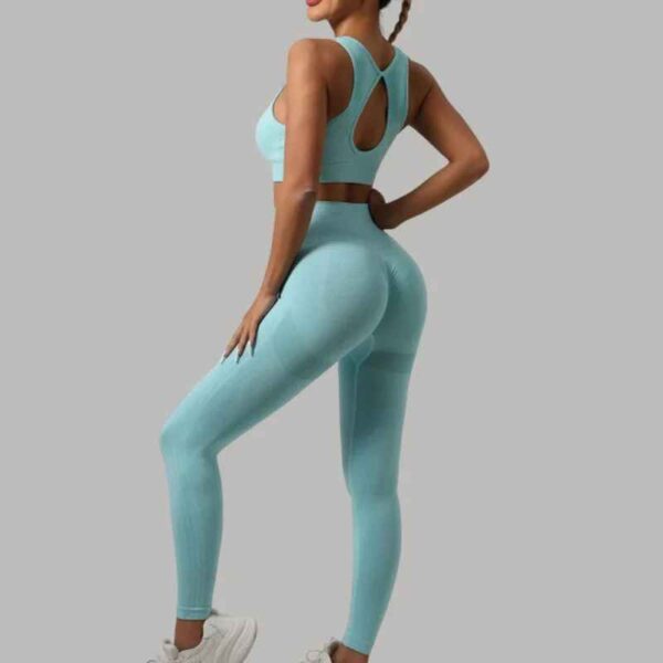 Ensemble Survêtement Femme – Crop Top Ajusté & Pantalon Moulant