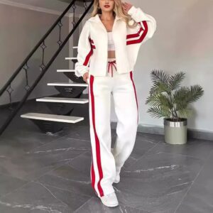 Ensemble de survêtement femme doux et stylé pour le sport ou la détente