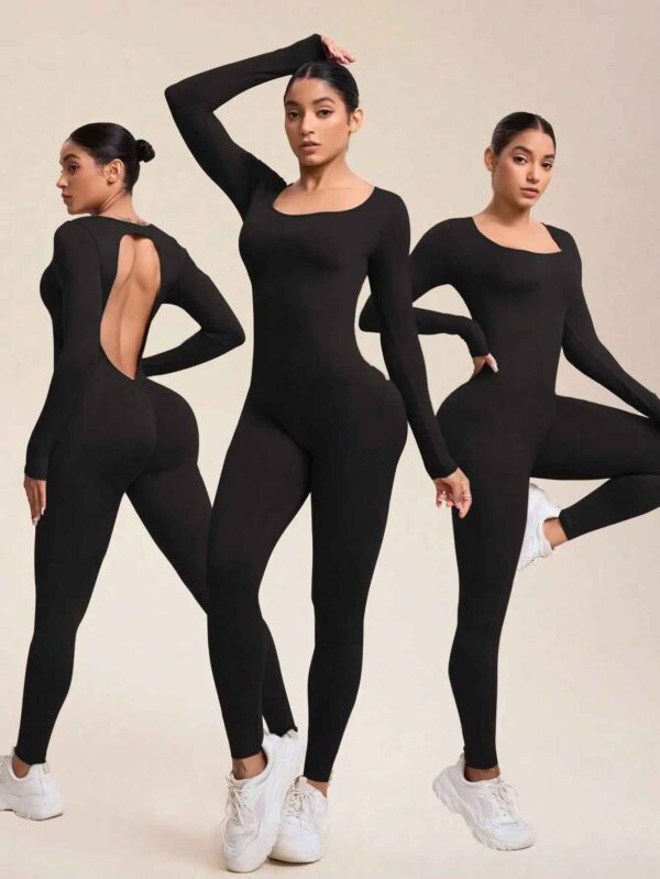 Combinaison Femme Noire – Élégante et Polyvalente
